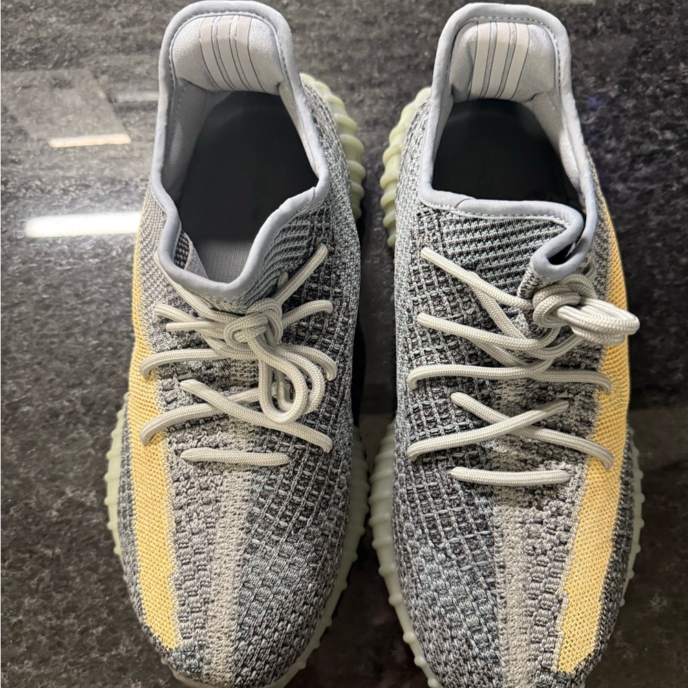 Adidas Yeezy Boost 350 V2. Men’s size 10.5 US. This pair has been worn. See pics